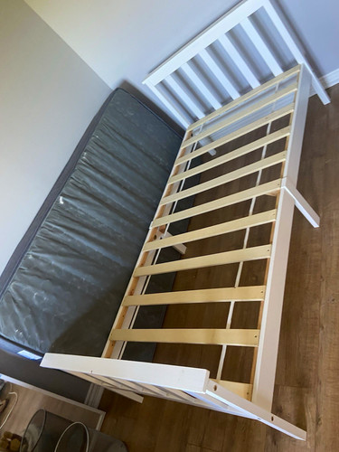 White wooden single - white,