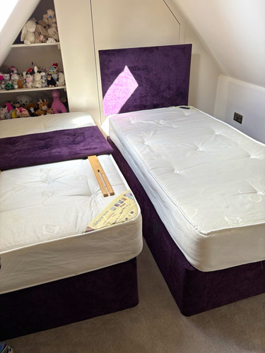 Single divan beds - 2x,