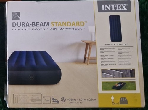 Single air mattress - with, pump